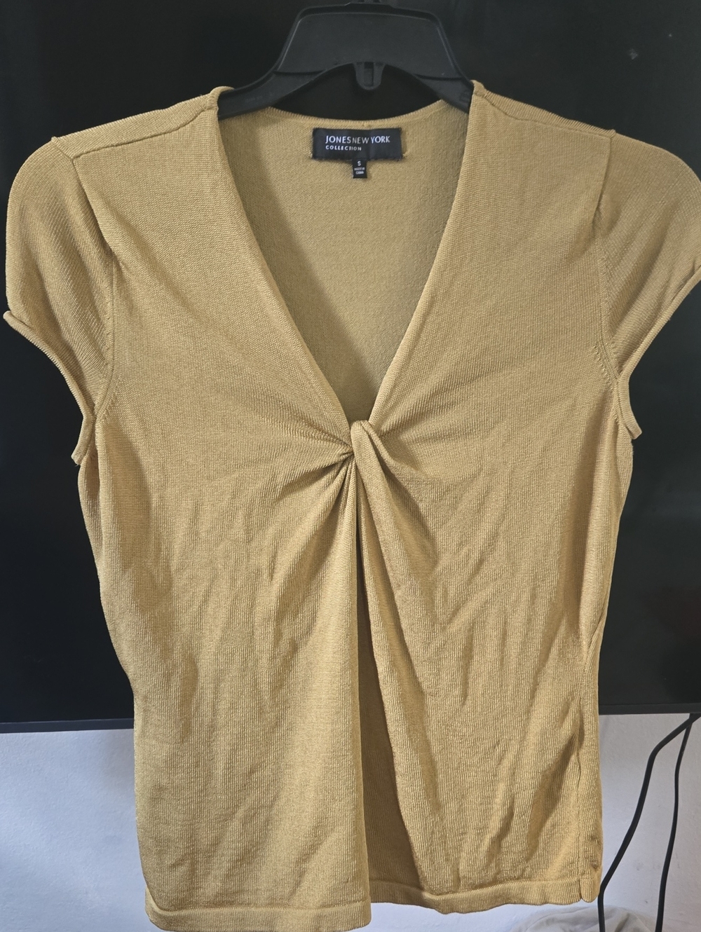 Jones New York Mustard Twist-Front Short Sleeve Top